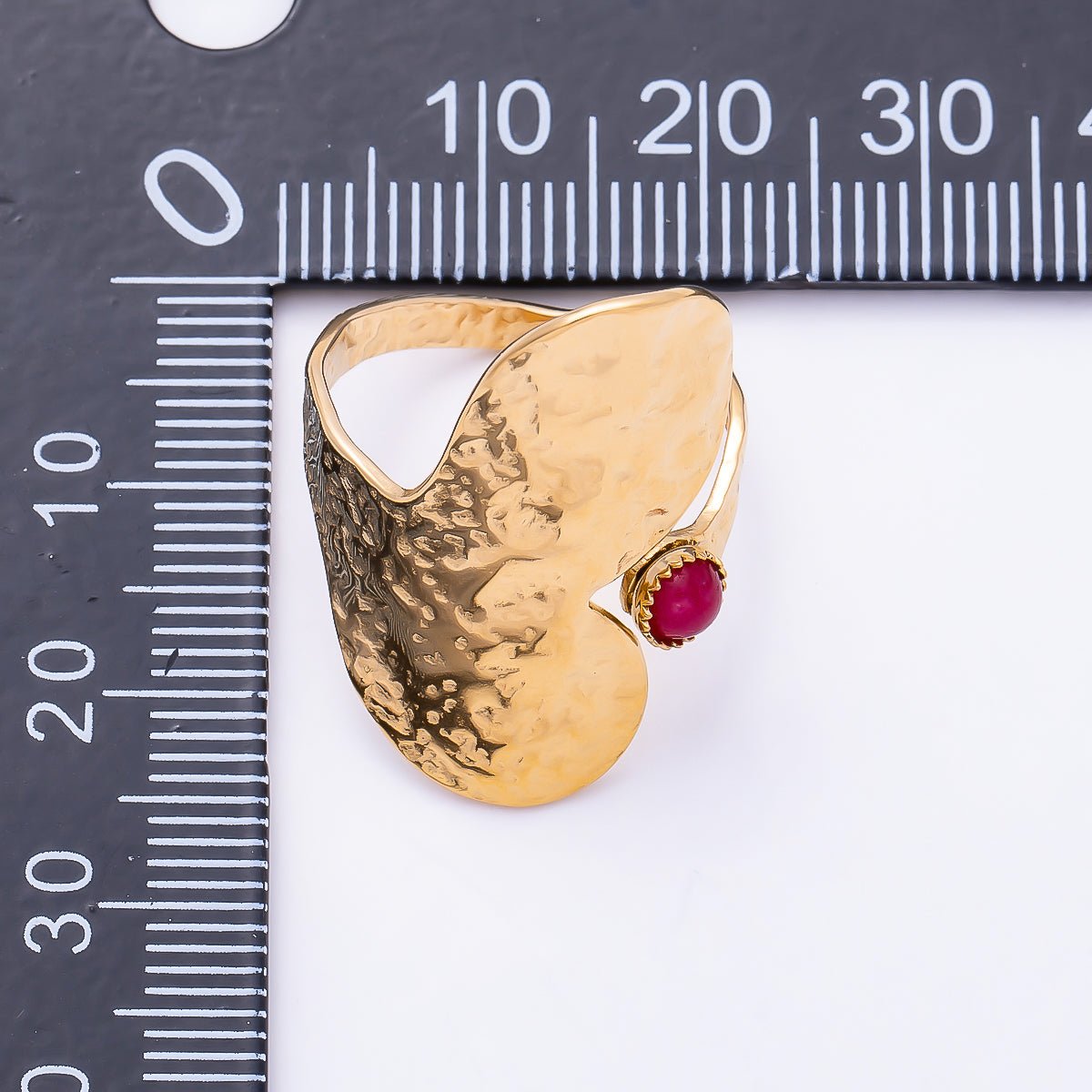 PVD Gold Stainless Steel Red Agate Gemstone Hammered Geometric Wrap Ring | Rings-00313 - DLUXCA