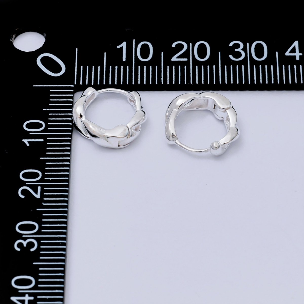 S925 Sterling Silver Twist Link Croissant Hinged Huggie Hoop Earrings | SL - 661 - DLUXCA