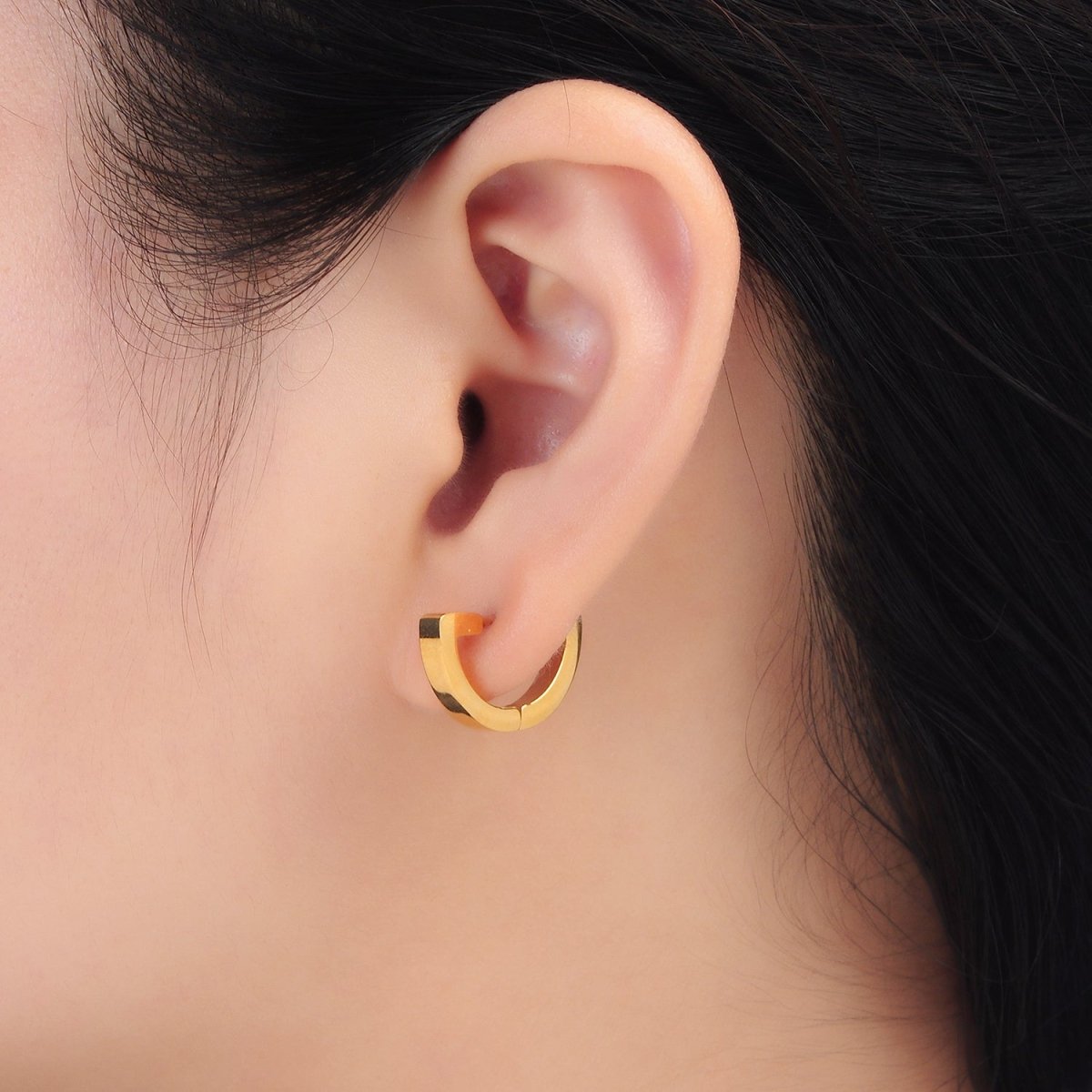 Stainless Steel 14mm D - Shaped Minimalist Cartilage Huggie Earrings | P106 - DLUXCA