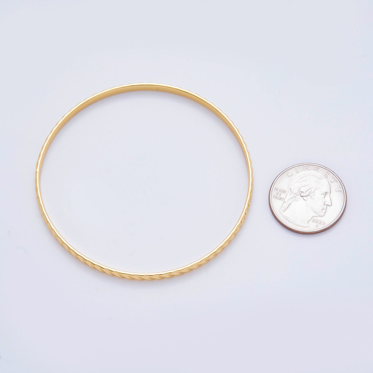 Stainless Steel Diagonal Ridge Pattern Round Bangle Bracelet | WA - 3464 - DLUXCA