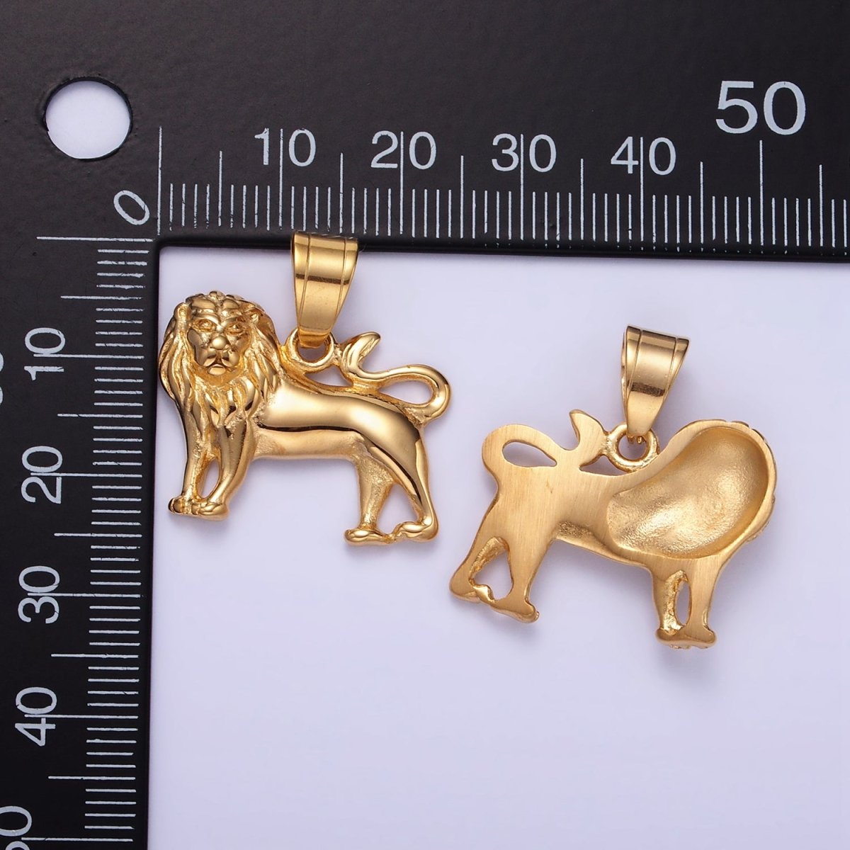 Stainless Steel Lion Safari Animal Pendant | P1458 - DLUXCA