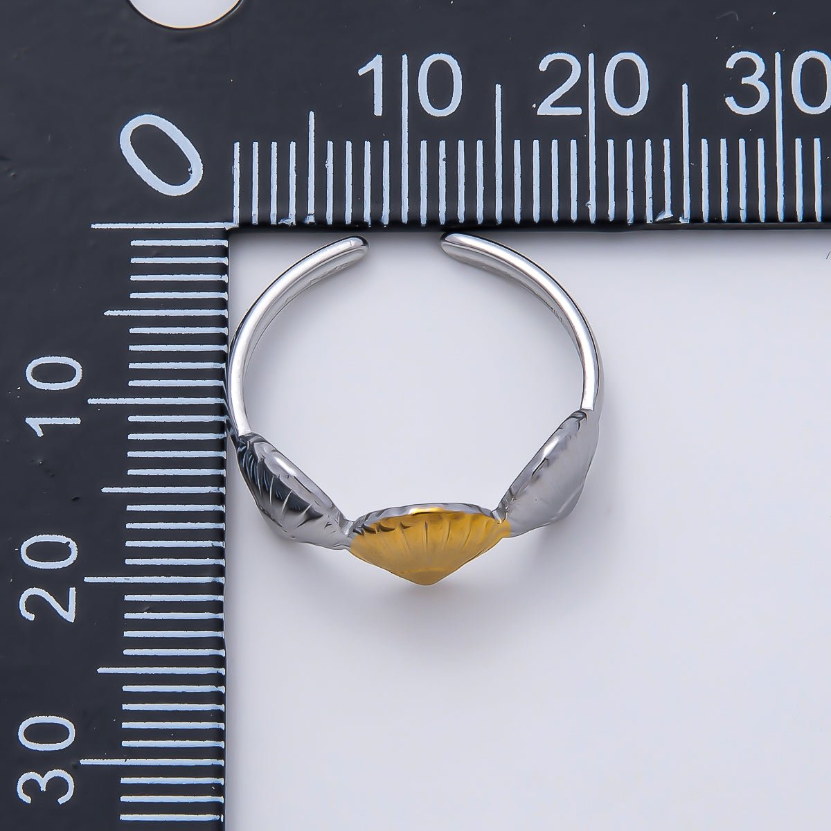 Stainless Steel Mixed Metal Minimalist Triple Scallop Sea Shell Ring | Rings-00190 - DLUXCA