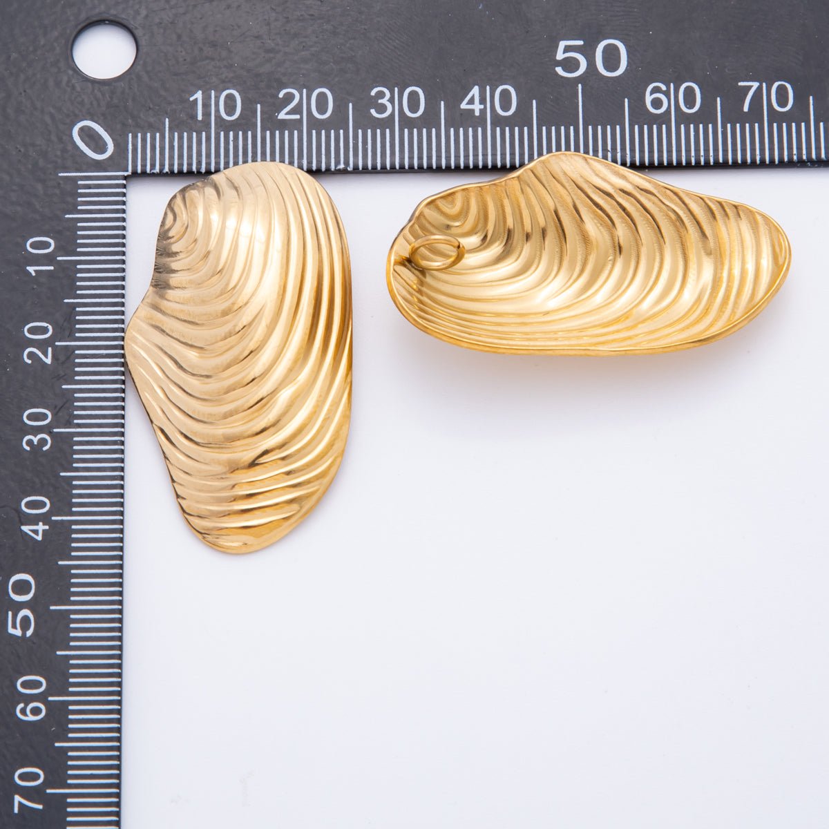 Stainless Steel Ribbed Minimalist Conch Sea Shell Charm | J511 - DLUXCA