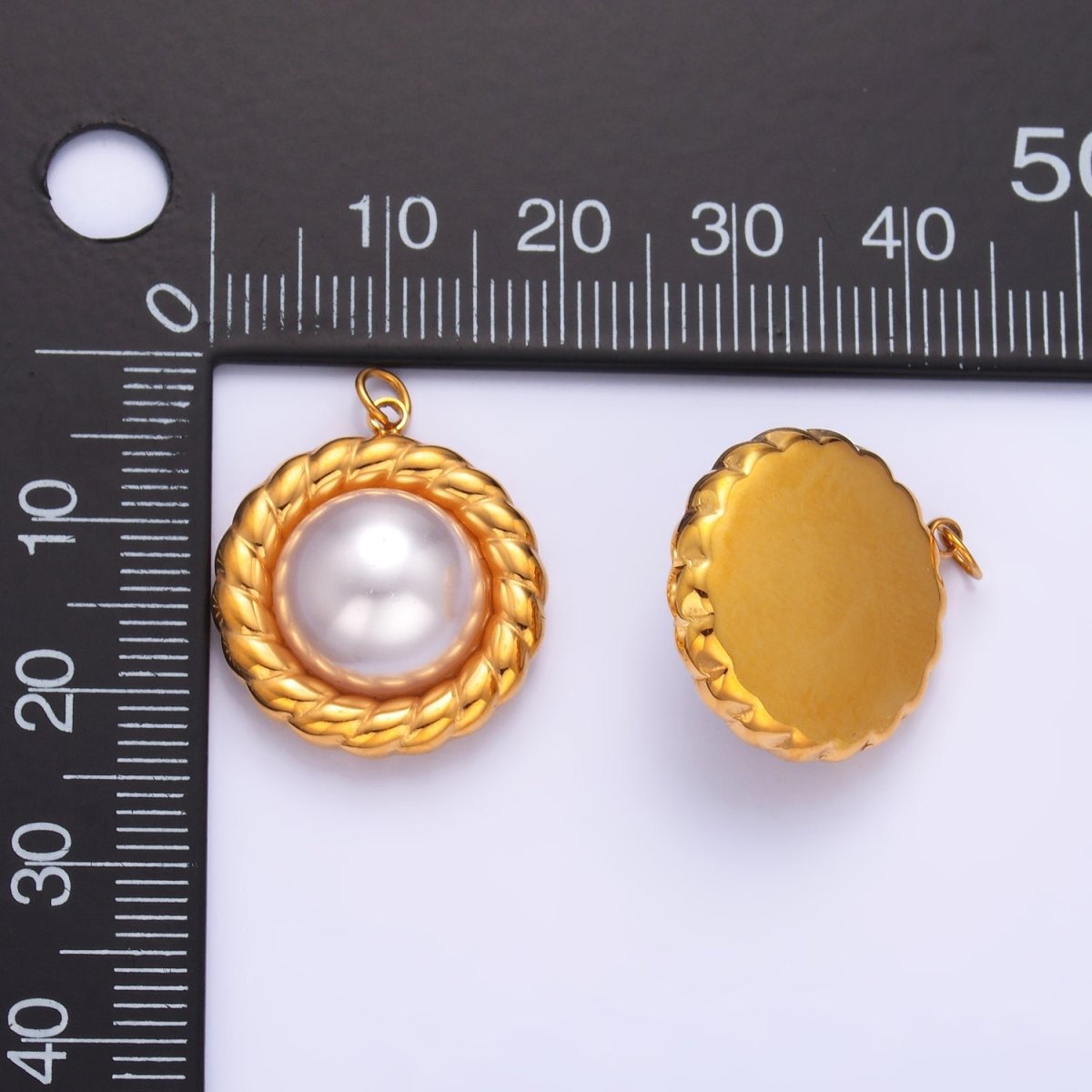 Stainless Steel Shell Pearl Croissant Bezel Round Charm | P735 - DLUXCA
