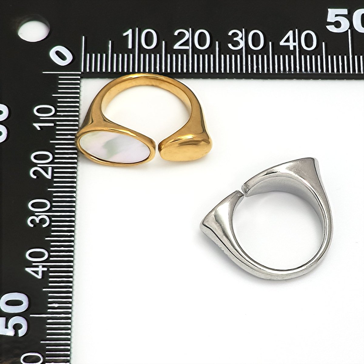 Stainless Steel Shell Pearl Geometric Oval Wrap Ring in Gold & Silver | RINGS - 00259 - DLUXCA