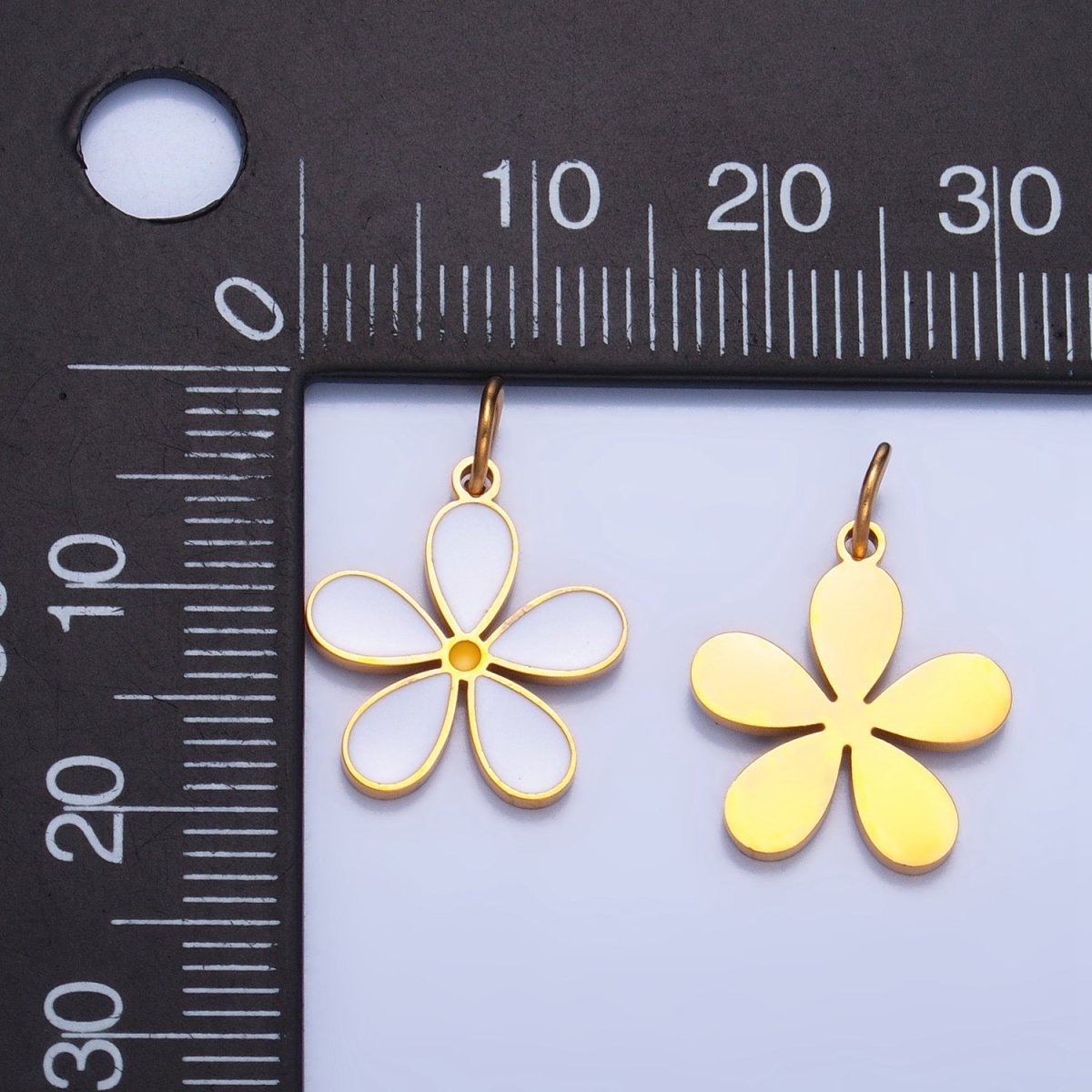 Stainless Steel White Enamel Daisy Flower Charm | P1540 - DLUXCA