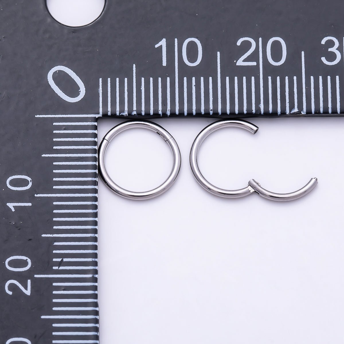 Titanium 10mm Silver Round Single Septum Cartilage Piercing Clicker | Findings-00469 - DLUXCA