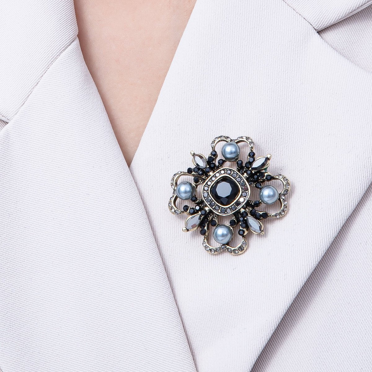 Vintage Antique Gold Flower Blue Black Gray Crystal Brooch Pin | BH - 006 - DLUXCA