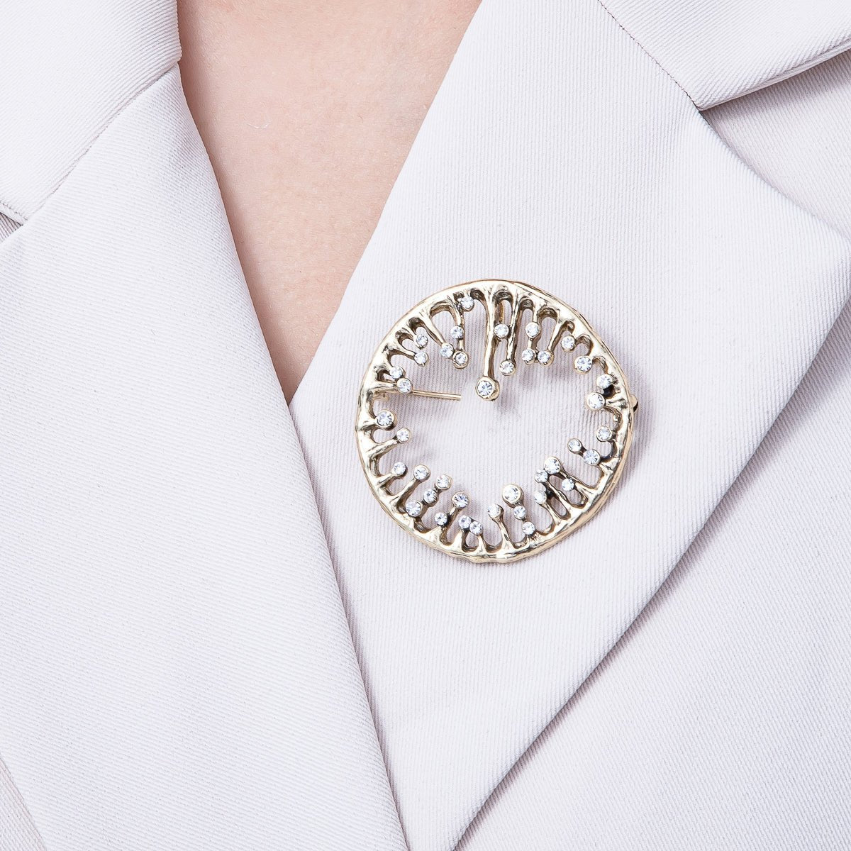 Vintage Gold Rhinestone Round Molten Drip Open Round Pin Brooch | BH - 086 - DLUXCA