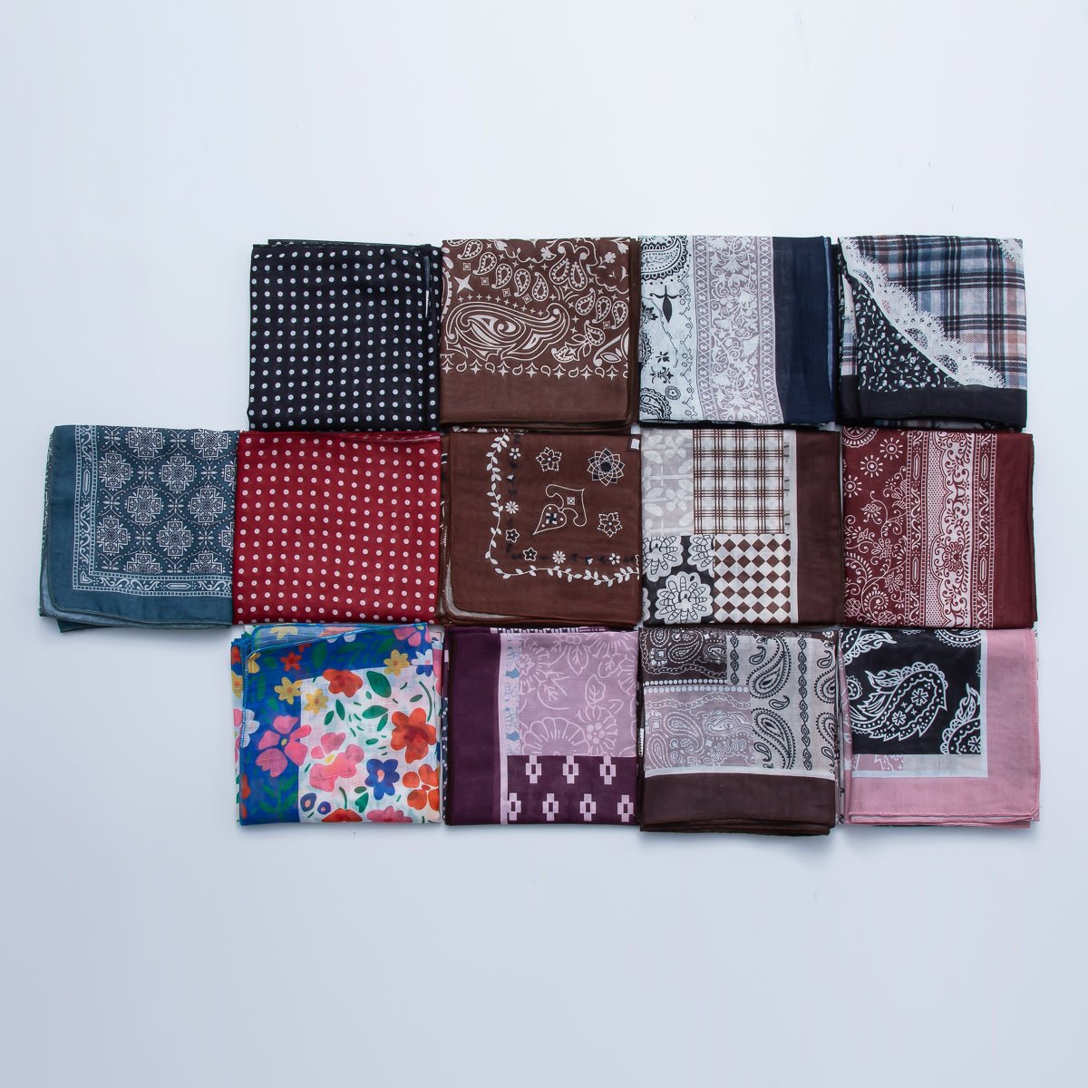 Vintage Square 56mm Soft Faux Silk Bandana Scarf Necklace | WA - 1978 - DLUXCA