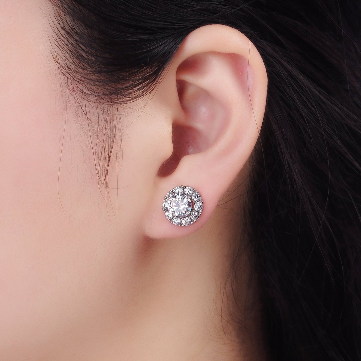 White Gold Filled Clear CZ Round Stud Earrings | Q165 - DLUXCA