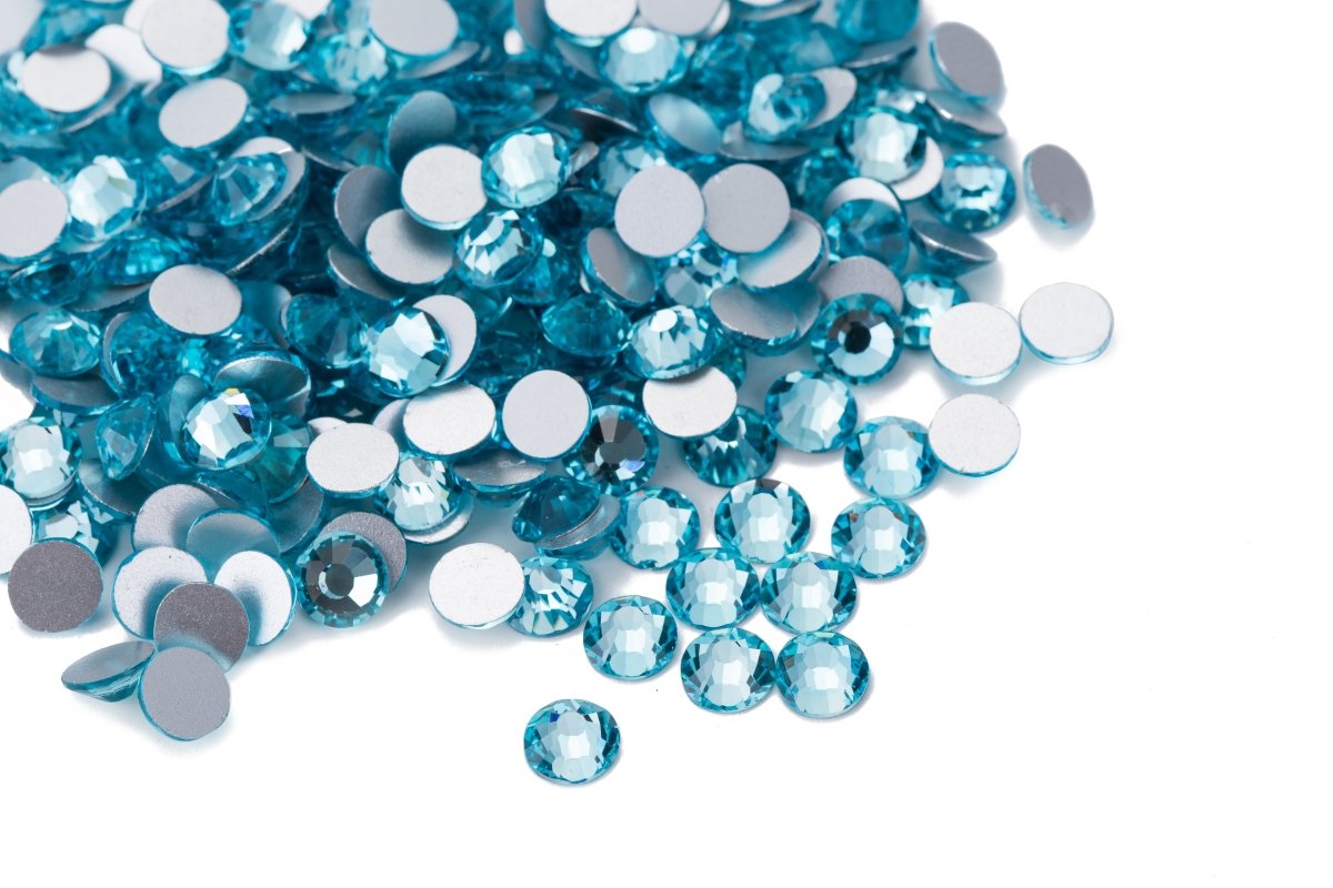 140 pcs Crystal Aqua blue / Aquamarine #202 - DLUXCA