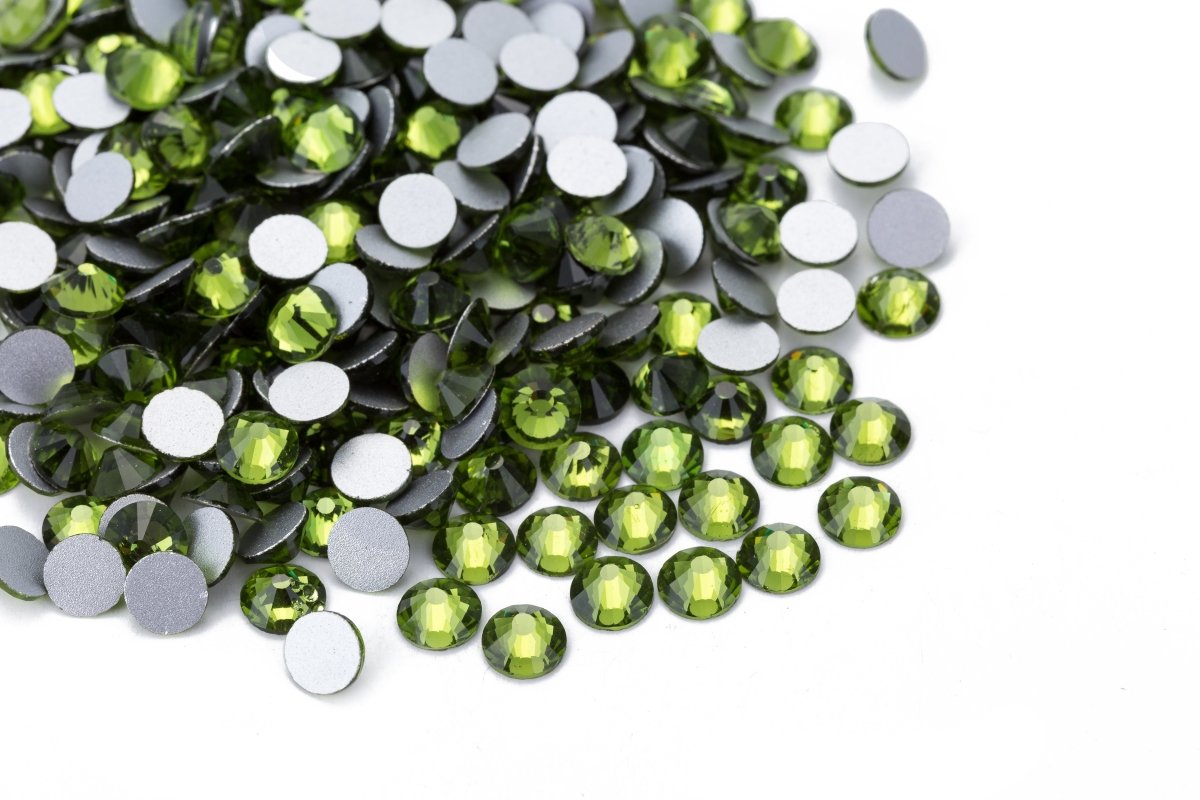 140 pcs Crystal Green Olive / Olivine #228 - DLUXCA