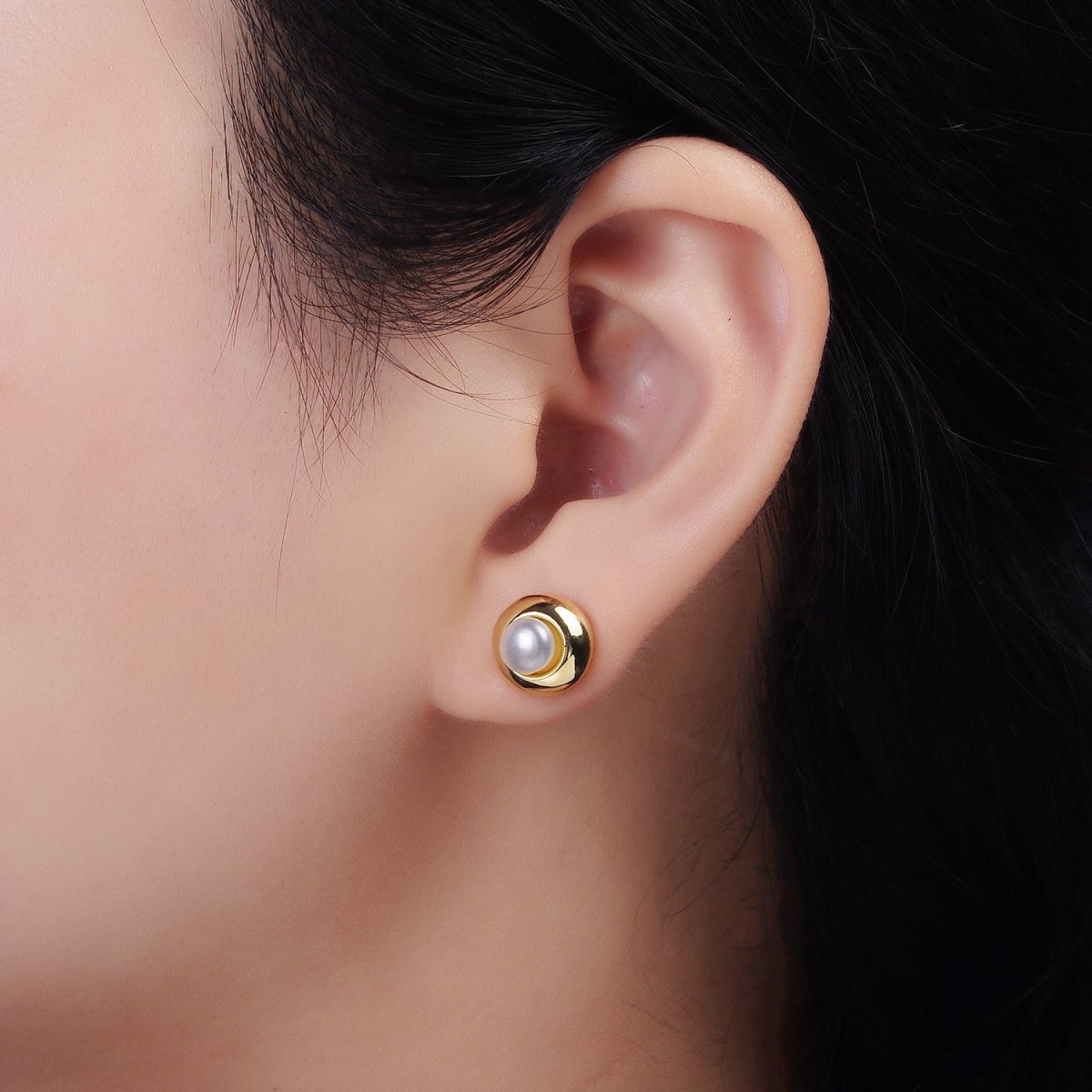 14K Gold Filled 10mm Pearl Round Bezel Stud Earrings | V-256 - DLUXCA