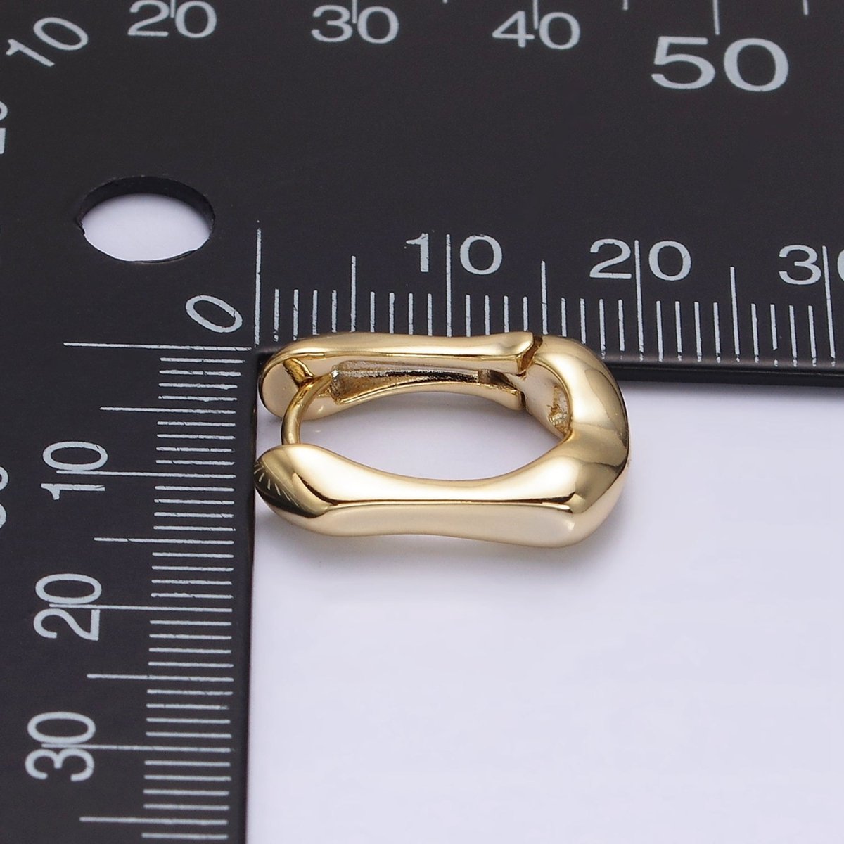 14K Gold Filled 14mm Geometric Molten Oblong Hoop Earrings | AE818 - DLUXCA