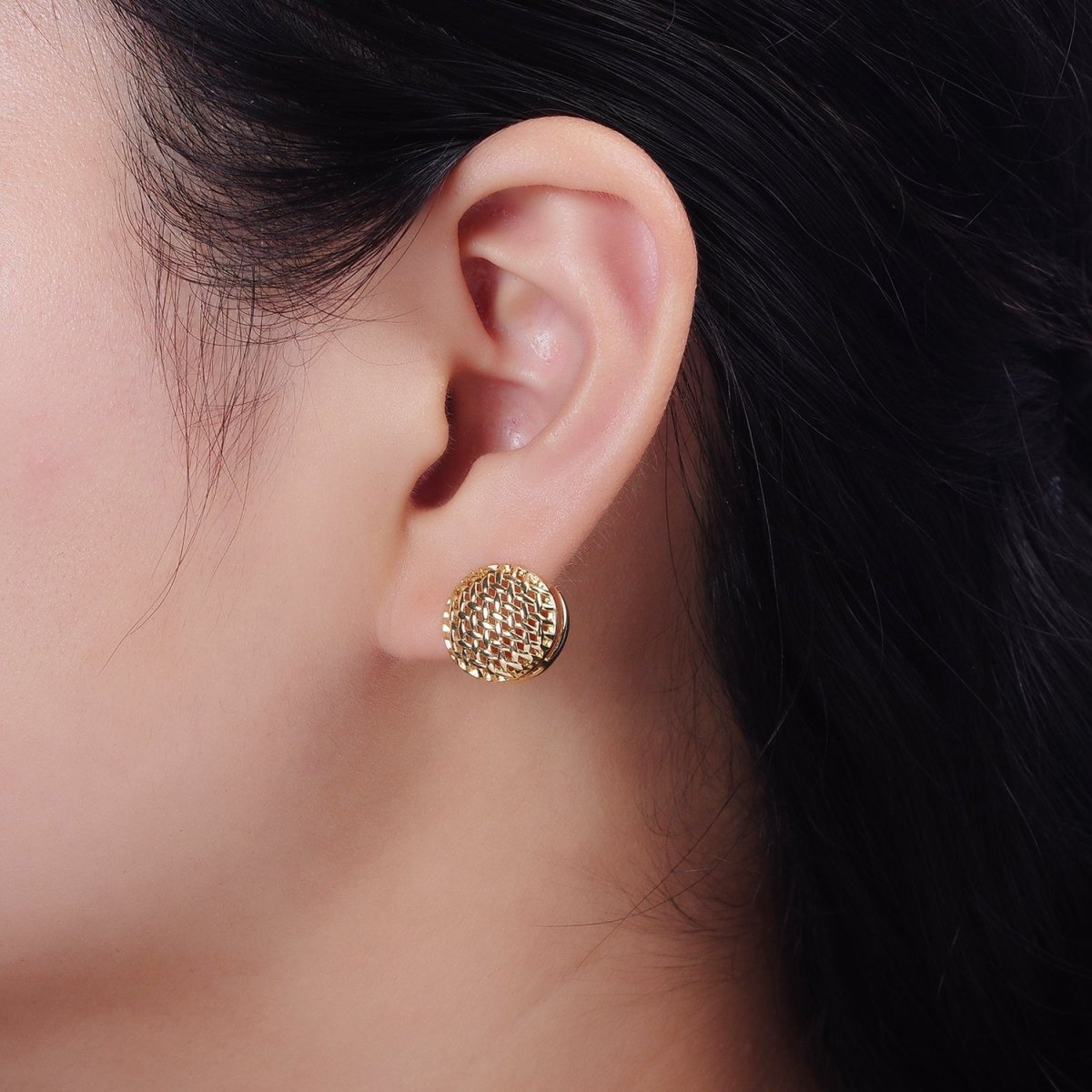 14K Gold Filled 15mm Open Rattan Round Huggie Earrings | AE1002 - DLUXCA