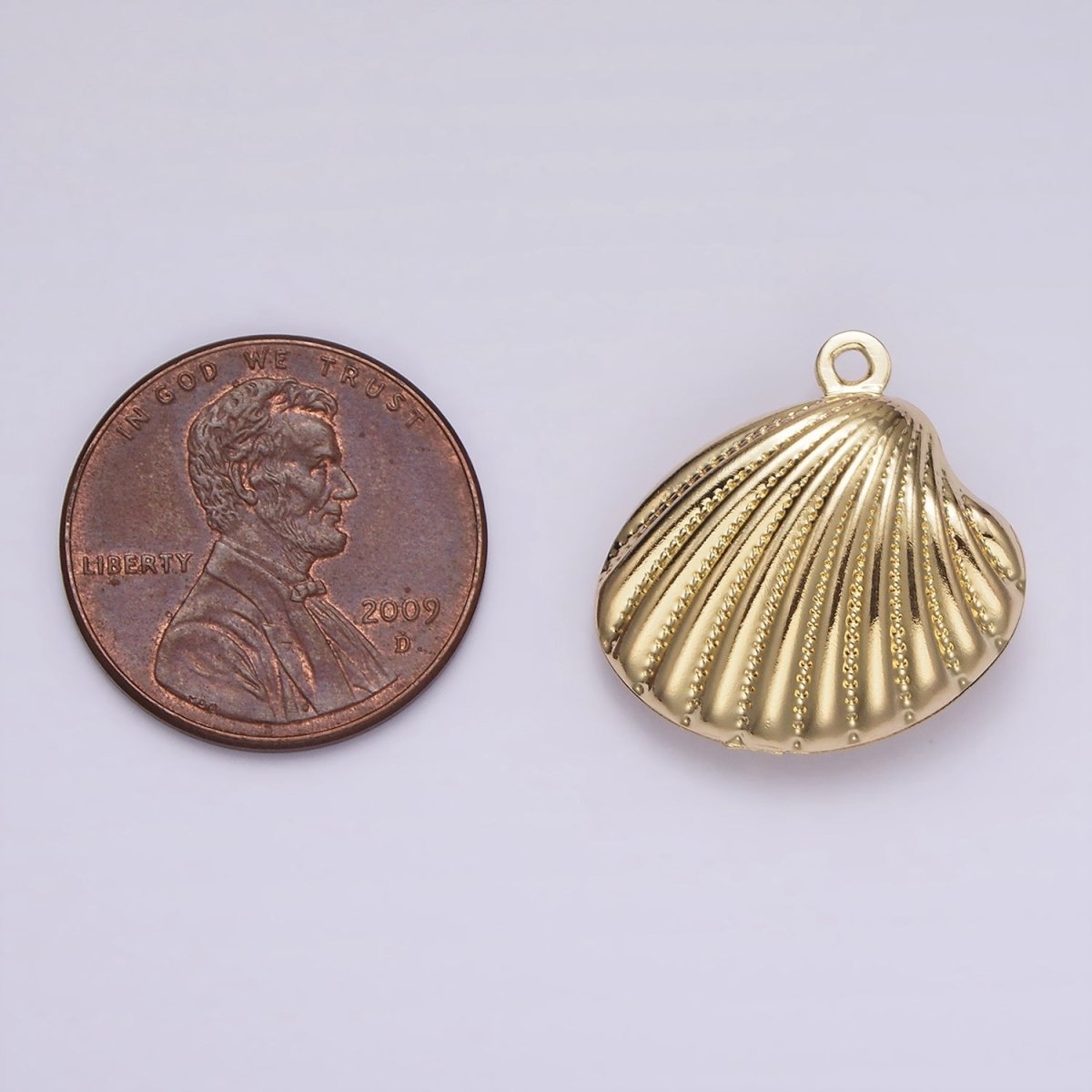 14K Gold Filled 20mm Dotted Lined Clam Sea Shell Charm | AG618 - DLUXCA