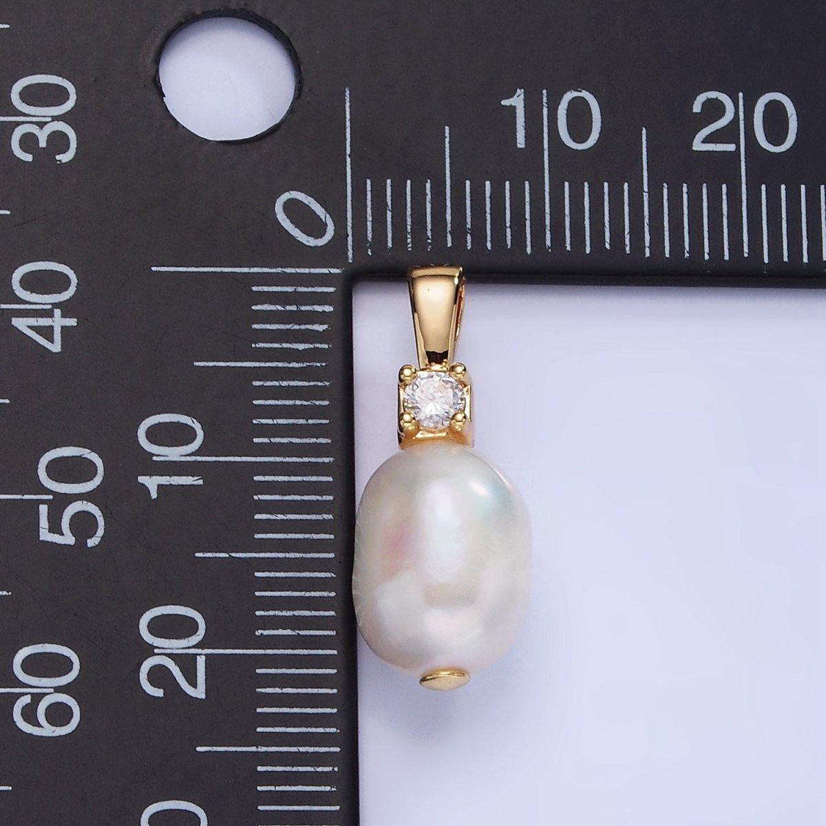 14K Gold Filled 20mm Freshwater Pearl Oval CZ Pendant | P1726 - DLUXCA