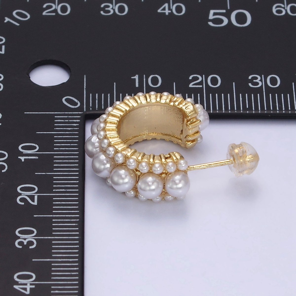 14K Gold Filled 20mm Triple White Pearl Lined C-Shaped Hoop Earrings in Gold & Silver | Y-923 Y-928 - DLUXCA
