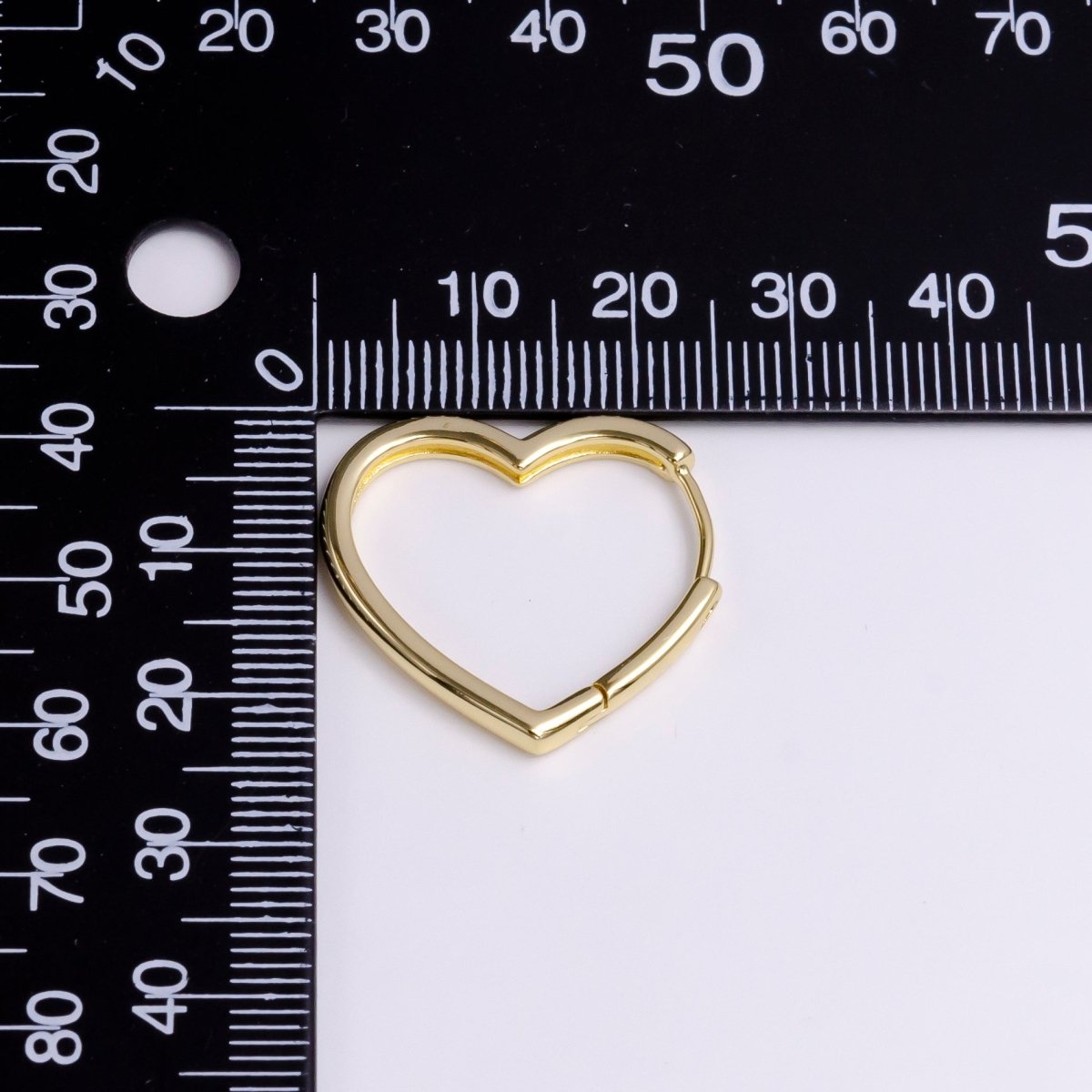 14K Gold Filled 23mm Flat Heart Minimalist Huggie Hoop Earrings | Y934 - DLUXCA