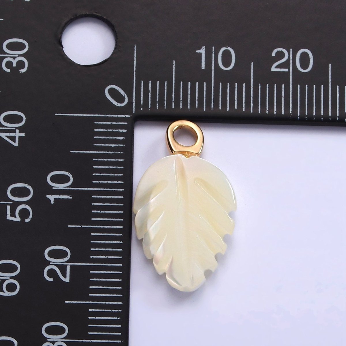 14K Gold Filled 23mm Shell Pearl Nature Plant Leaf Pendant | P-1639 - DLUXCA