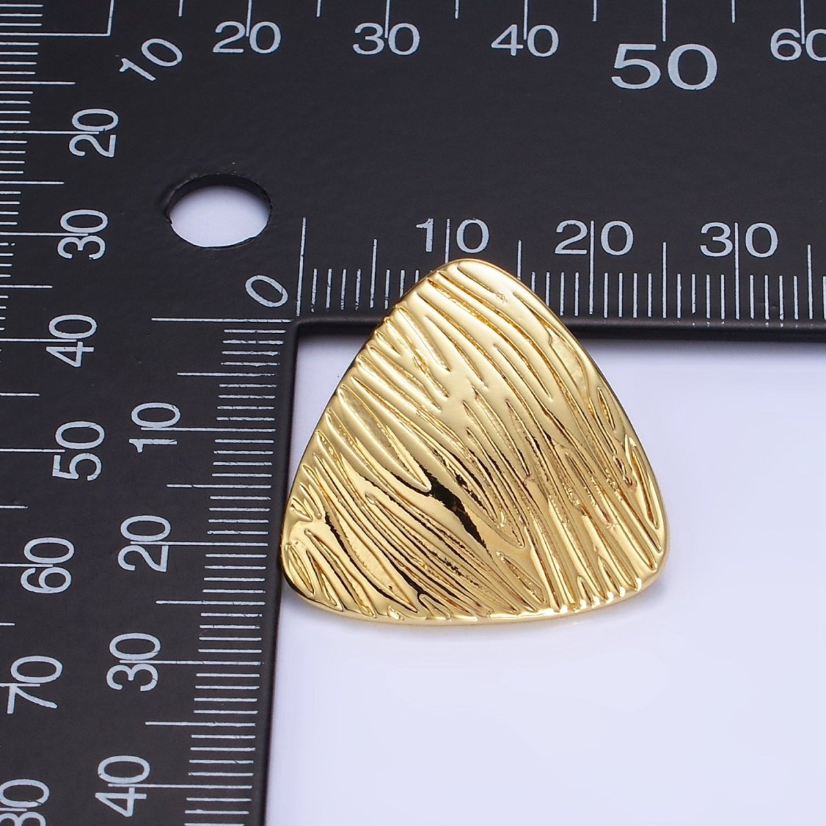 14K Gold Filled 24.3mm Line-Textured Triangle Stud Earrings | P470 - DLUXCA