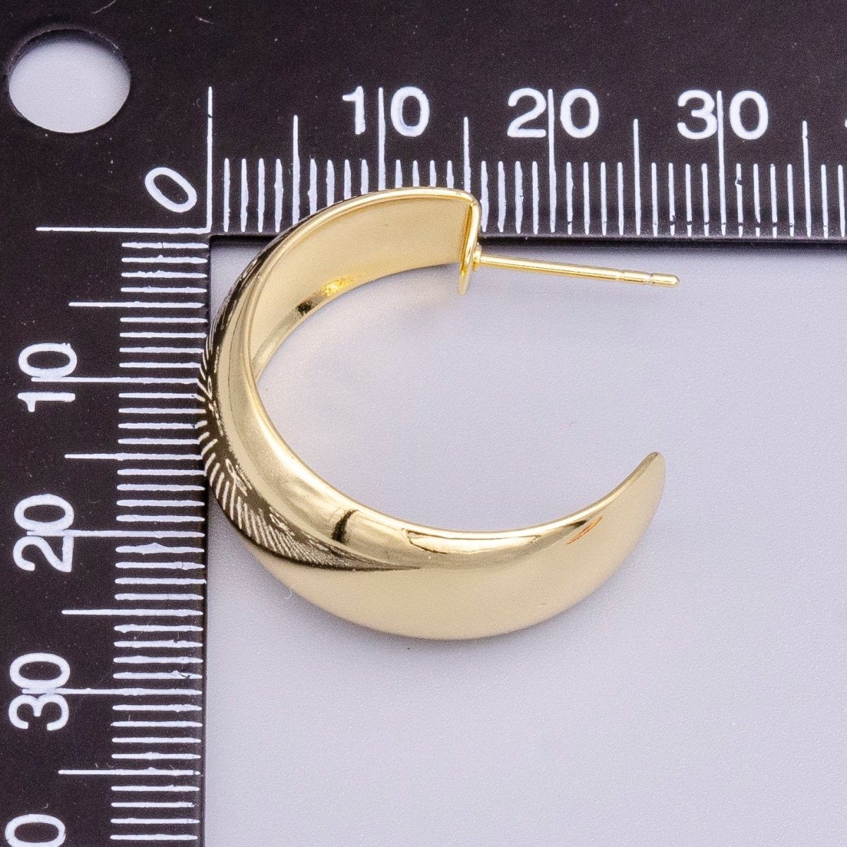 14K Gold Filled 27mm Wide Thin Dome C-Shaped Geometric Hoop Earrings | AE070 - DLUXCA