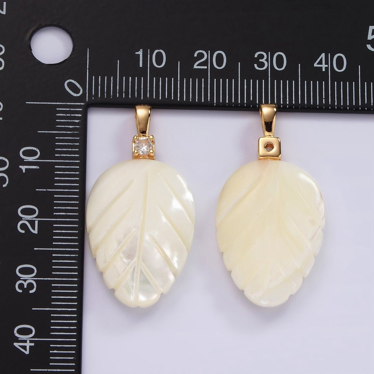 14K Gold Filled 35mm Clear CZ Shell Pearl Nature Leaf Pendant | P1652 - DLUXCA