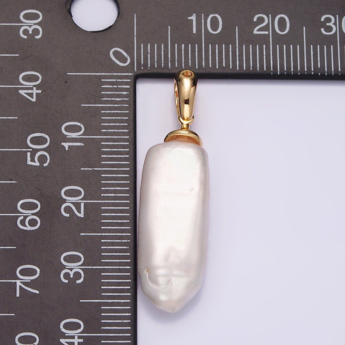 14K Gold Filled 37.5mm Biwa Freshwater Pearl Long Stick Pendant | AA728 - DLUXCA