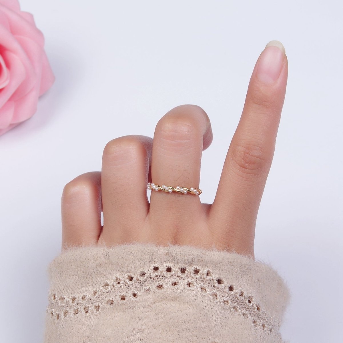 14K Gold Filled Dotted Pearl Lined Croissant Twisted Ring | O1186 - DLUXCA