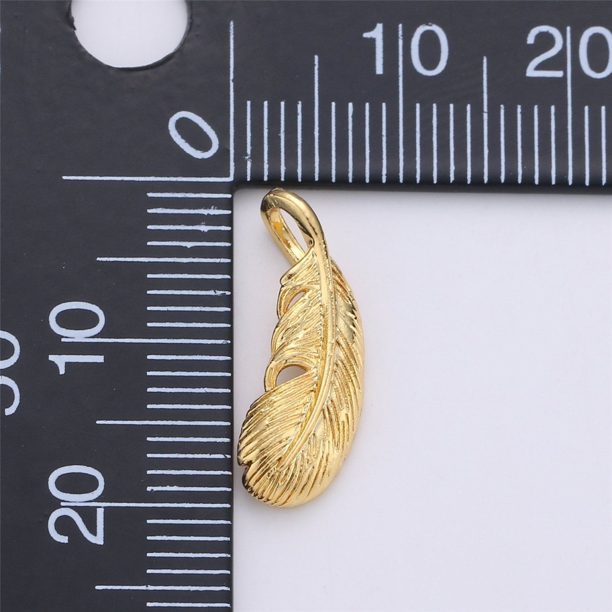 14k Gold Filled feather charm 20x9mm Tiny Feather Charms Dainty Feathers Nature Spiritual Tribal Boho Jewelry Supplies Findings I-590 - DLUXCA