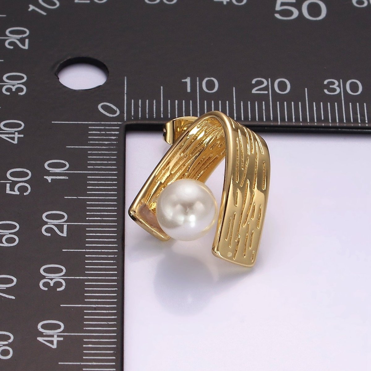 14K Gold Filled Line-Textured Curved Folded Band Pearl Stud Earrings Set | AE956 - DLUXCA