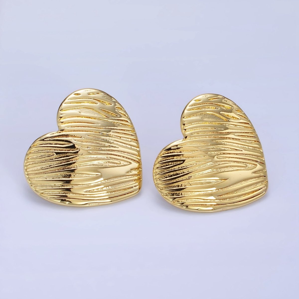 14K Gold Filled Line-Textured Heart Stud Earrings | P456 - DLUXCA