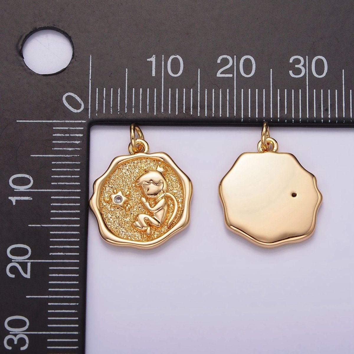 14K Gold Filled Little Prince Star CZ Hammered Wavy Stamped Charm | AG421 - DLUXCA