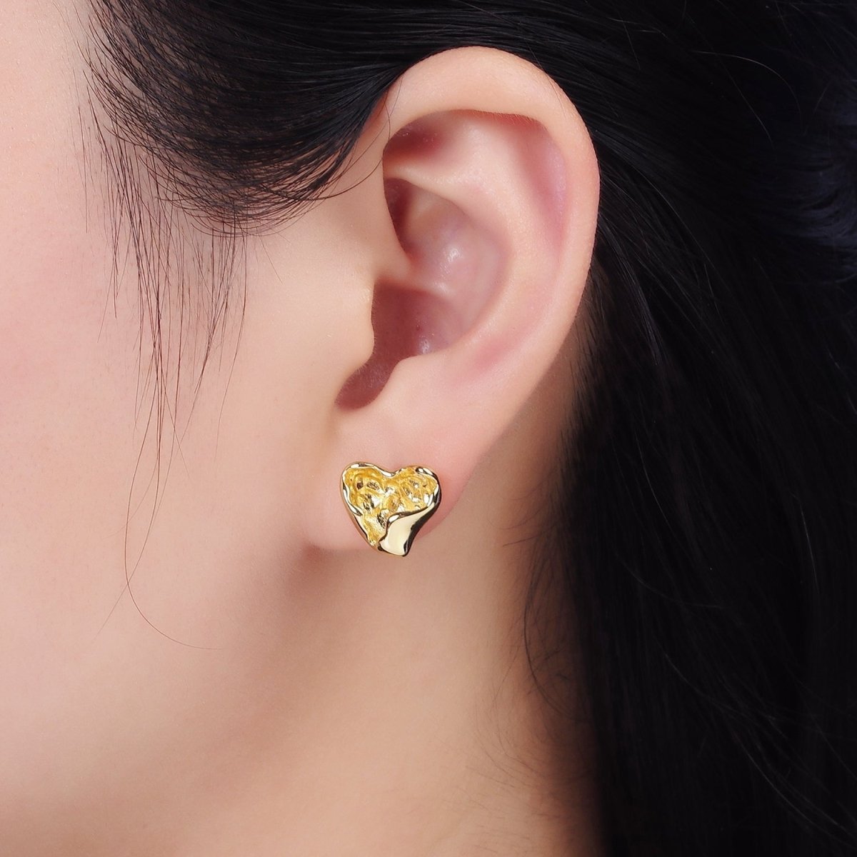 14K Gold Filled Molten Hammered Heart Stud Earrings | V287 - DLUXCA