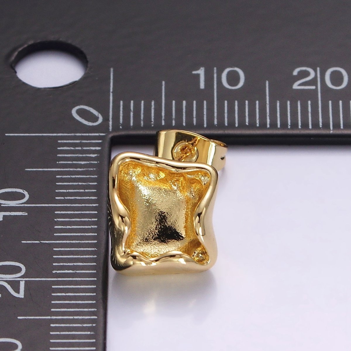 14K Gold Filled Molten Square Stud Earrings | V284 - DLUXCA