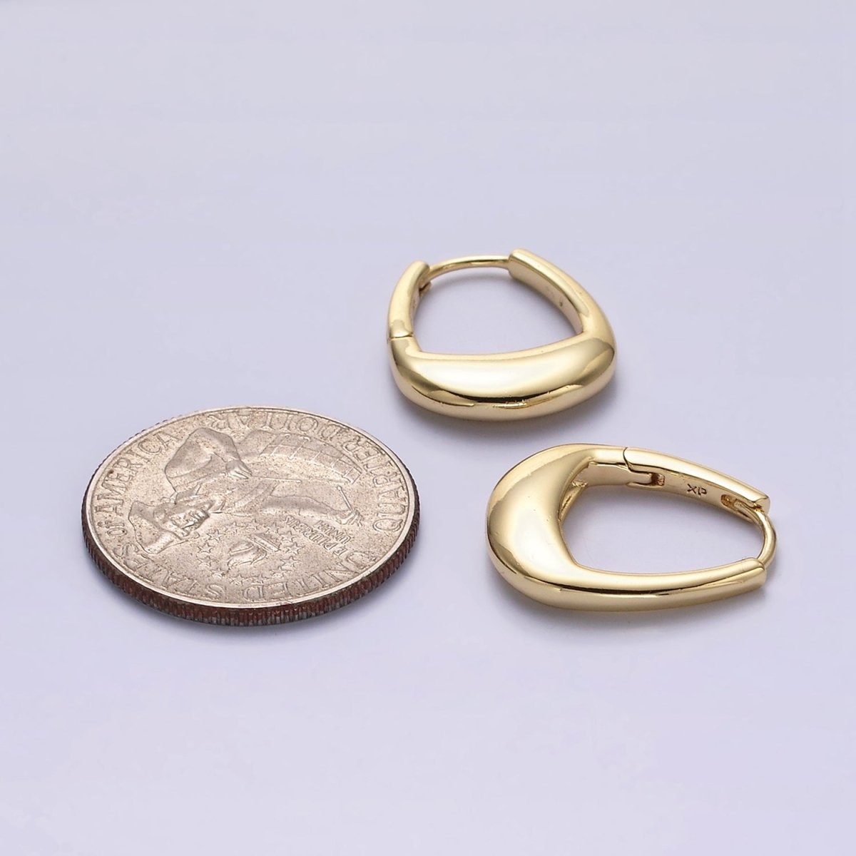 14K Gold Filled Oblong Thin Dome Geometric Hoop Earrings | AE590 - DLUXCA