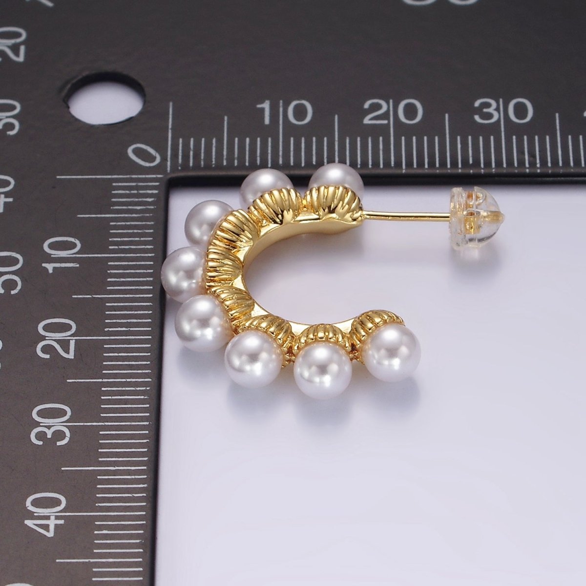 14K Gold Filled Pearl Dotted Lined C-Shaped Hoop Earrings | AE179 - DLUXCA