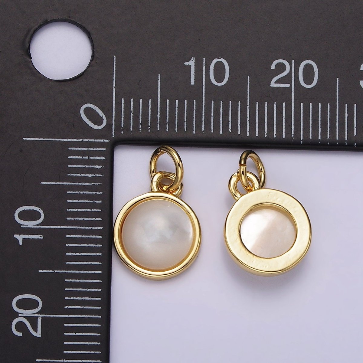 14K Gold Filled Shell Pearl Round Bezel Charm | AG544 - DLUXCA