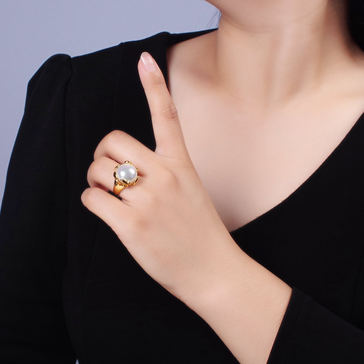 14K Gold Filled White Round Shell Pearl Molten Adjustable Signet Ring | O606 - DLUXCA