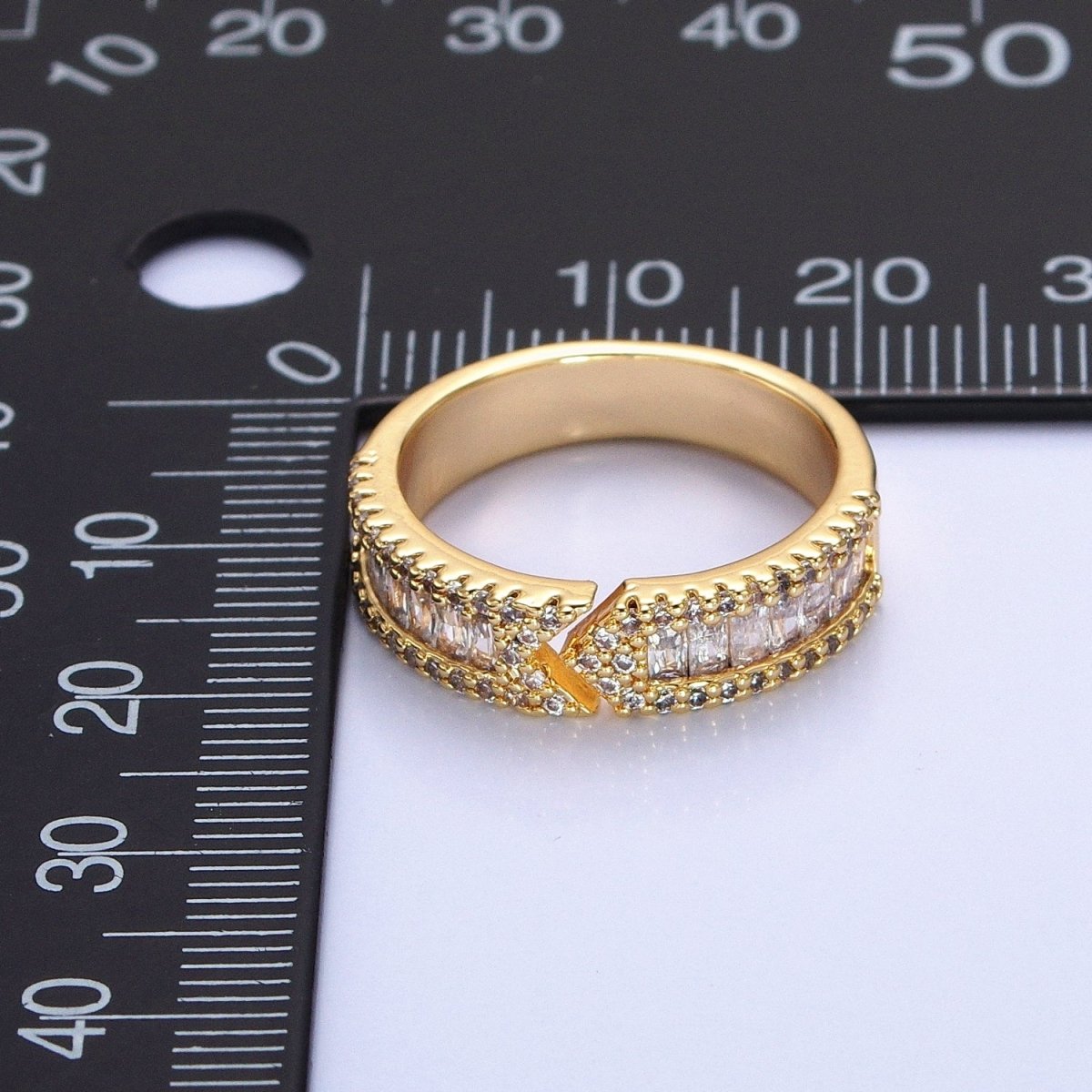 16K Gold Filled Baguette CZ Micro Paved Arrow Band Ring in Gold & Silver | O-1920 O-1921 - DLUXCA