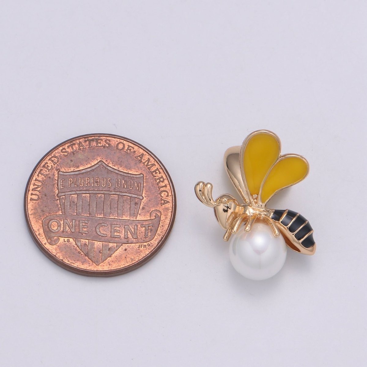 18k Gold Filled Bee Pendant Gold Bumble Bee Charm, Honey Bee Charm with Pearl for Necklace Supplies Component E-133 - DLUXCA