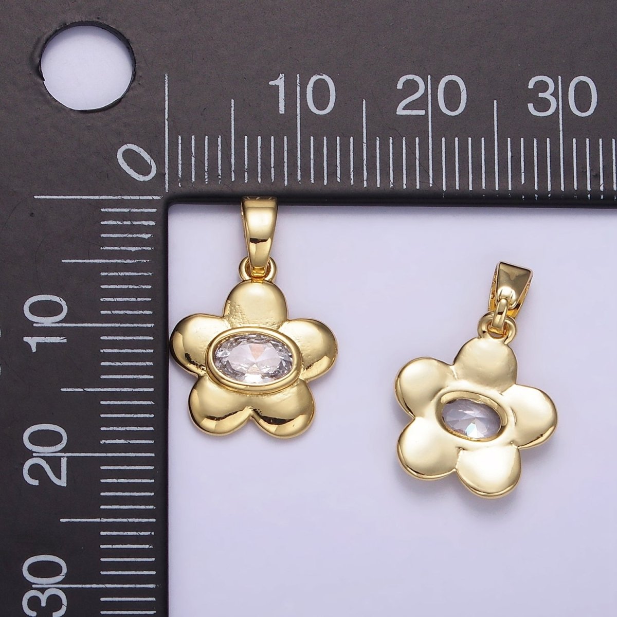 18K Gold Filled Oval CZ Chubby Daisy Flower Petal | AH148 - DLUXCA