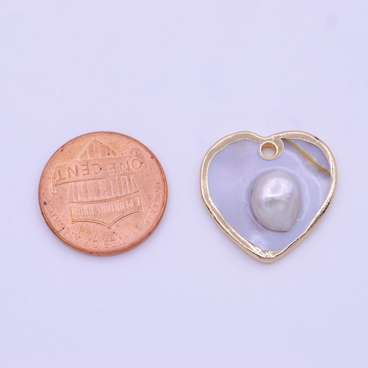 1pc Wholesale Natural Mother of Pearl Charm Abstract Heart Shape Aprox 20mm, Gold / Silver Frame Charm P-1835 P-1836 - DLUXCA