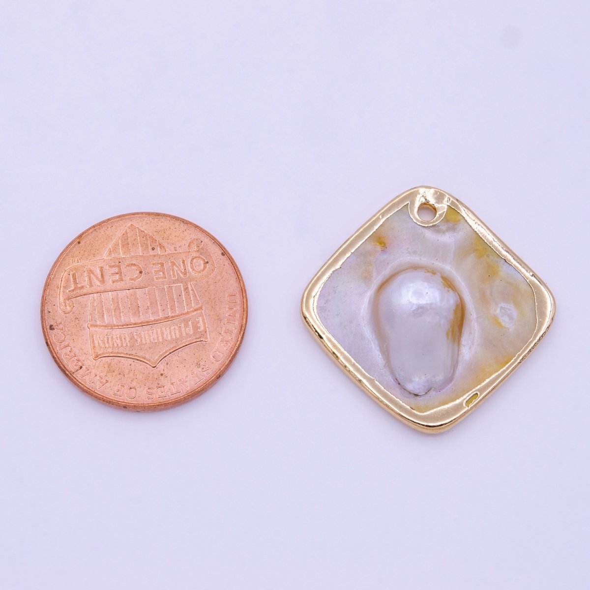 1pc Wholesale Natural Mother of Pearl Charm Abstract Rhombus Shape Aprox 23.7mm, Gold / Silver Frame Charm P-1841 P-1842 - DLUXCA