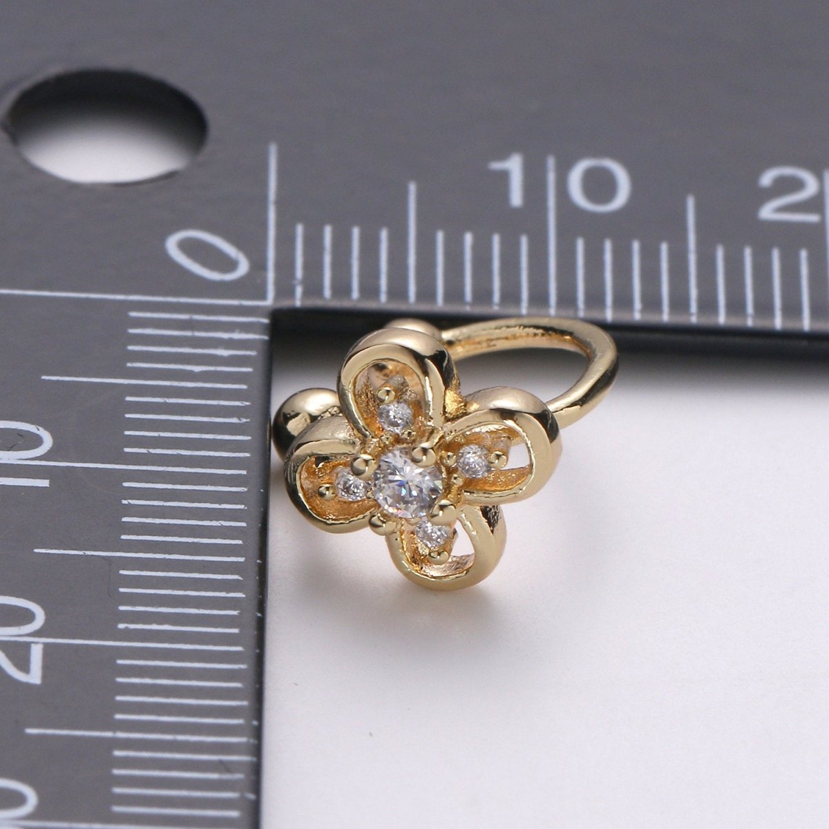 1x Dainty Flower Earcuff Gold Ear cuff cartilage earring no piercing, gold ear cuff, fake piercing, Clover earcuff, Floral ear cuff wrap, AI-082. - DLUXCA