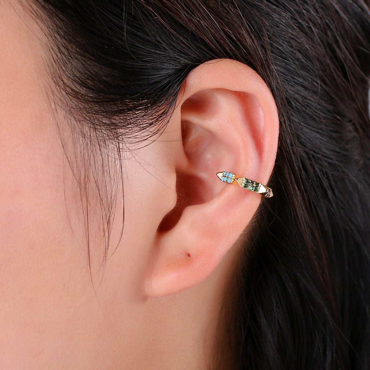 1x Dainty Pyramid Spikes Conch Ear Cuff Earrings Studded Gold Spike Earcuff Earring AI-104 - DLUXCA