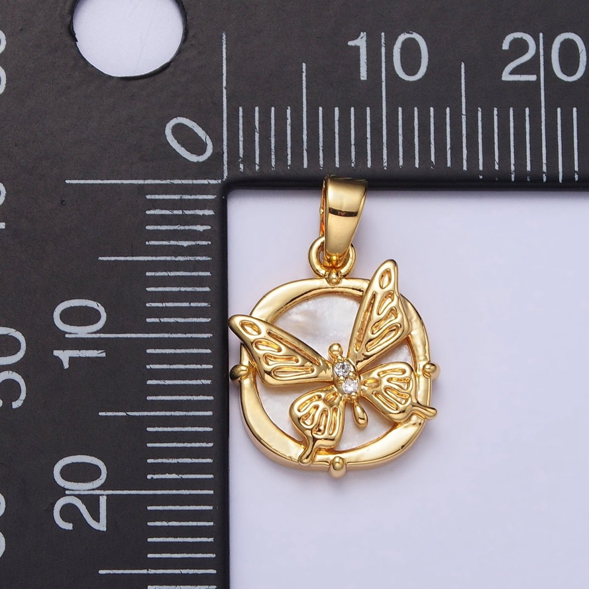 24K Gold Filled Butterfly Shell Pearl Square Pendant | AA113 - DLUXCA