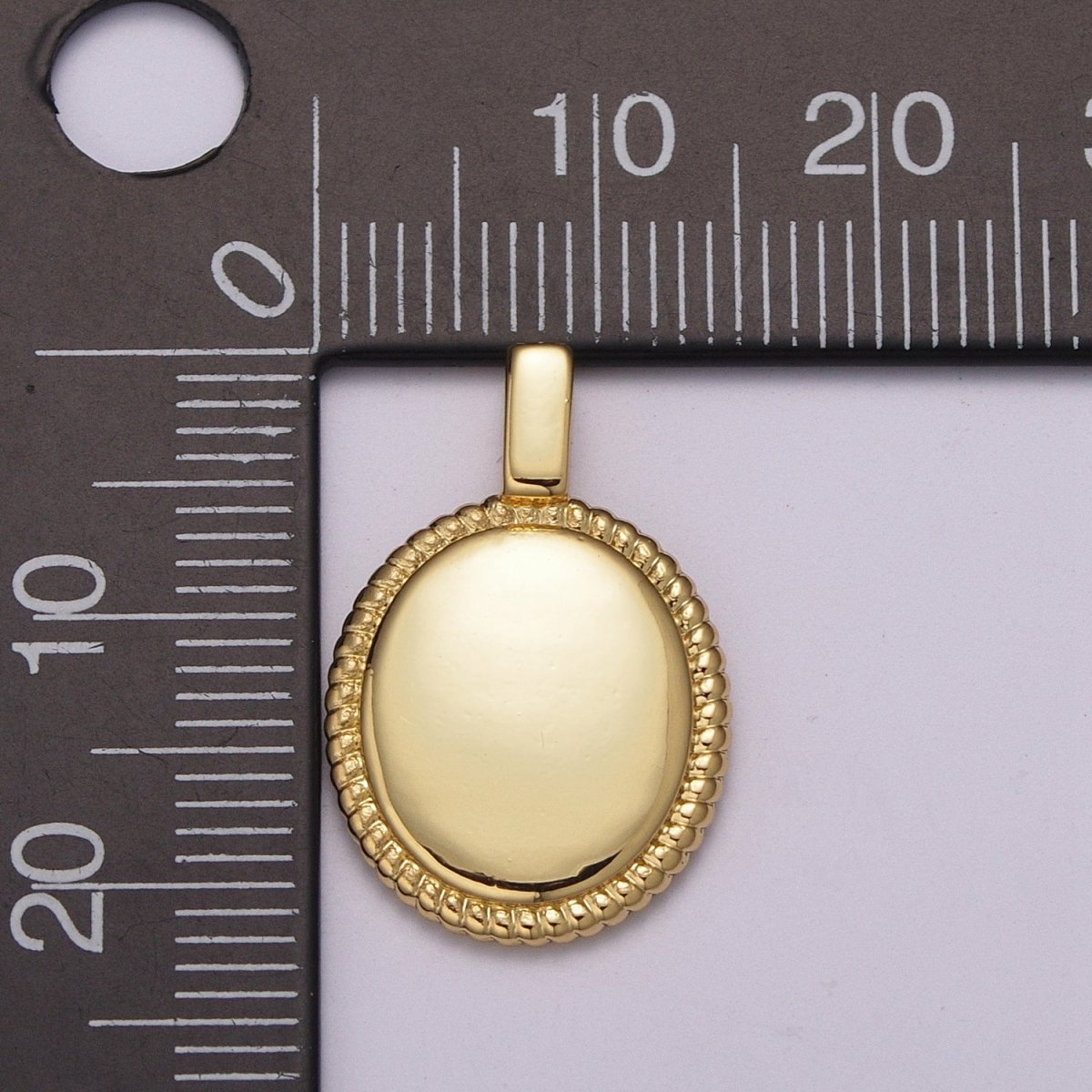 24k Gold Filled Classic Oval Pendant Charm for Necklace Minimalist Jewelry / N-1434 - DLUXCA