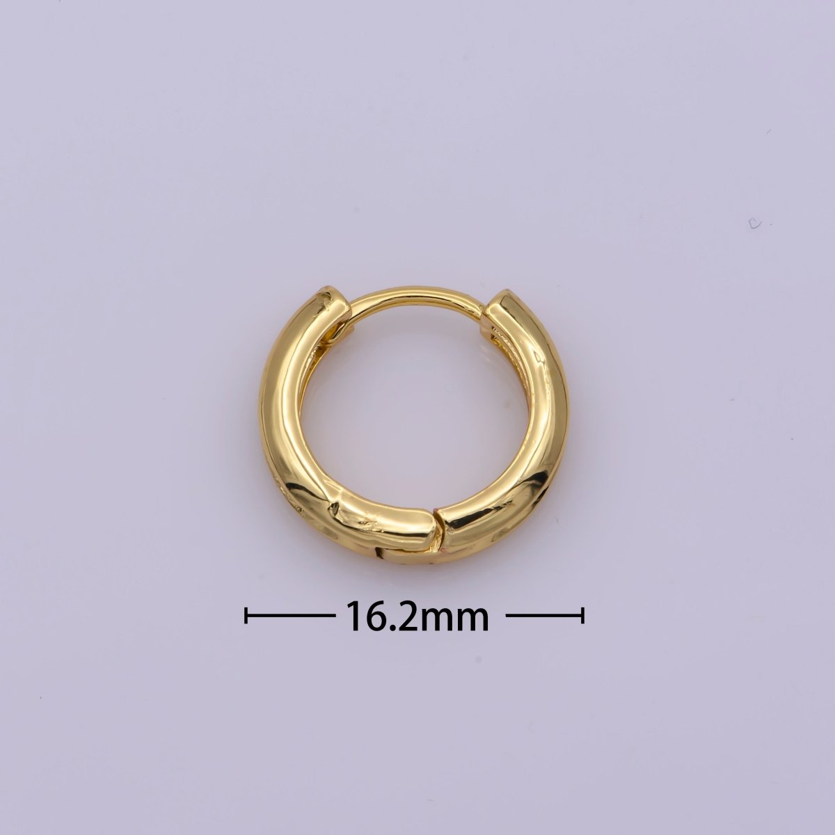 24K Gold Filled Curved 16.2mm Huggie Hoop Geometric Earrings | Leo-569 - DLUXCA